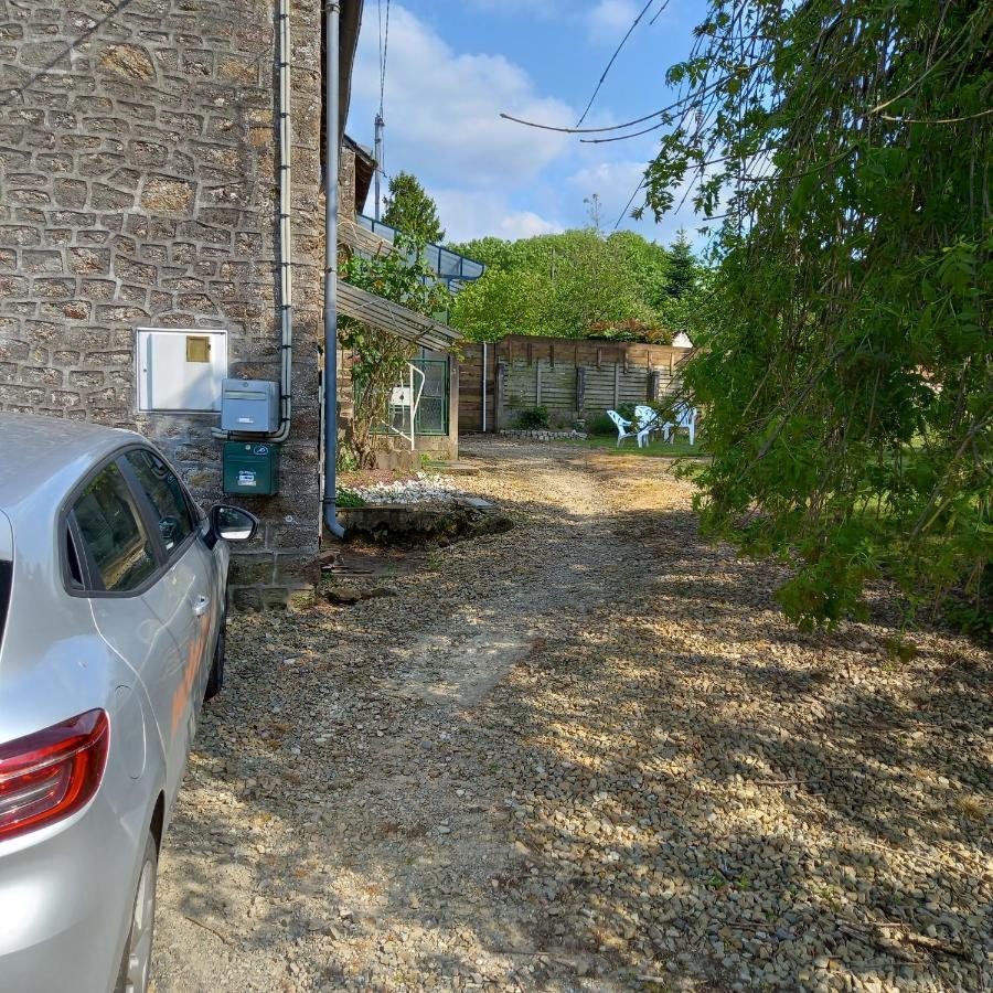 Saint-Fraimbault-de-Prieres Chez Jojo A St Fraimbaultヴィラ エクステリア 写真